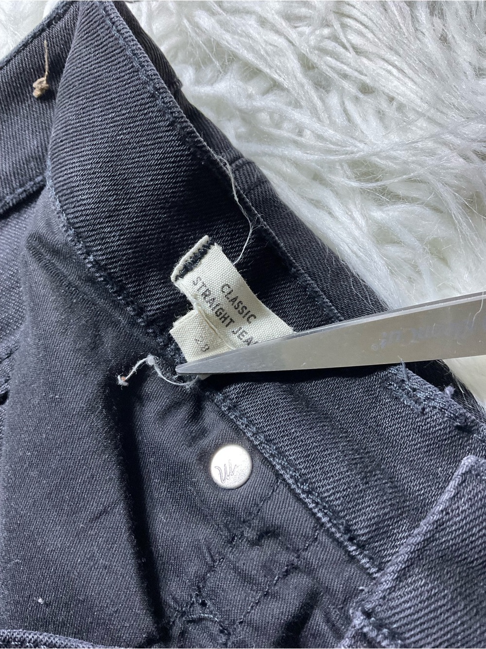 Madewell Classic Straight Jeans in Lunar Wash - Picture 4 of 6